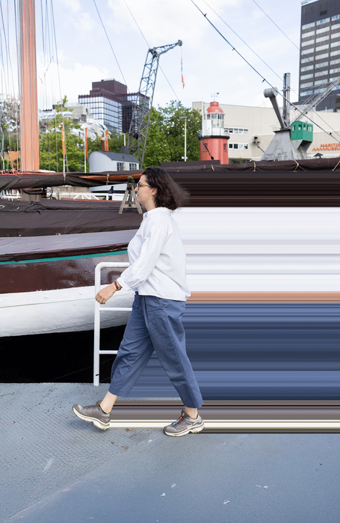 202507 Kornelia - Moving - LQ